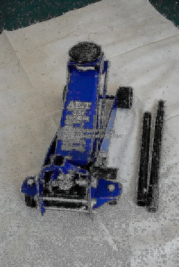 Домкрат подкатной AE&T 3.5т Т31203