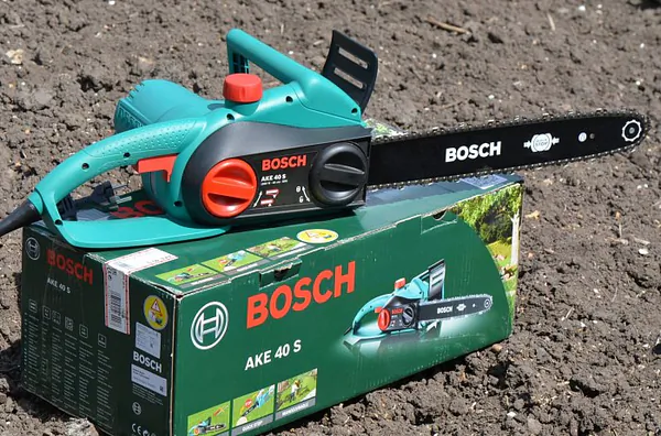 Пила цепная электрическая Bosch AKE 40 S 0600834600