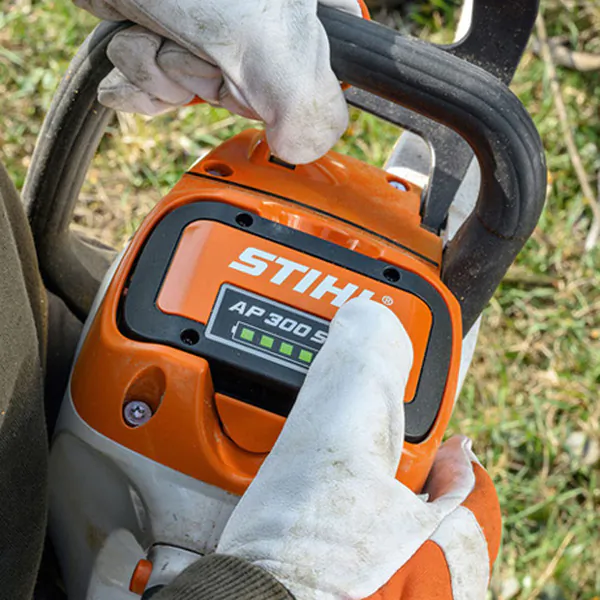 Аккумуляторная пила цепная Stihl MSA 220 C-B шина R 40см, цепь 63PS 1251-200-0126