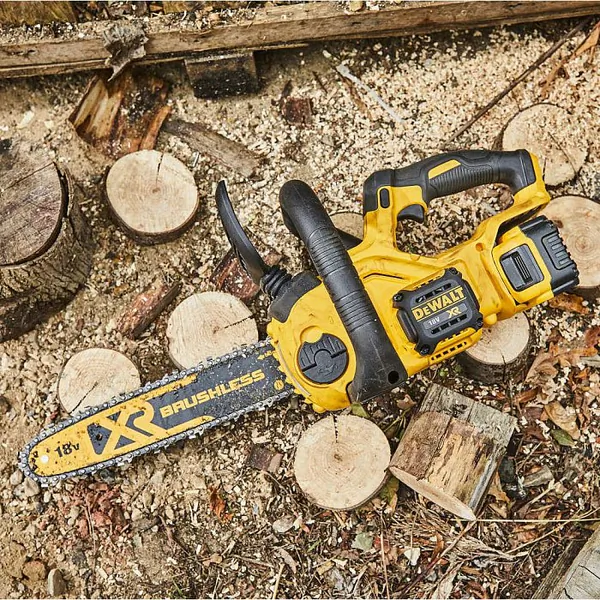 Аккумуляторная пила цепная DeWalt DCM565N-XJ