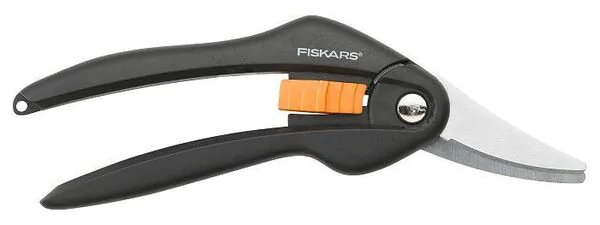 Секатор Fiskars 1000570 (111270)