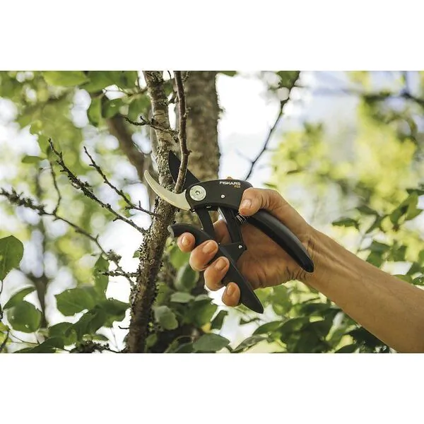 Секатор Fiskars PowerLever контактный P56 1026918