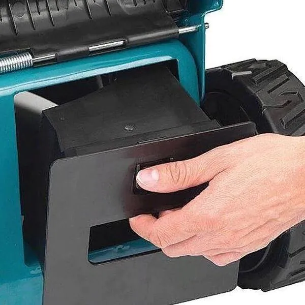 Газонокосилка бензиновая Makita PLM4630N2