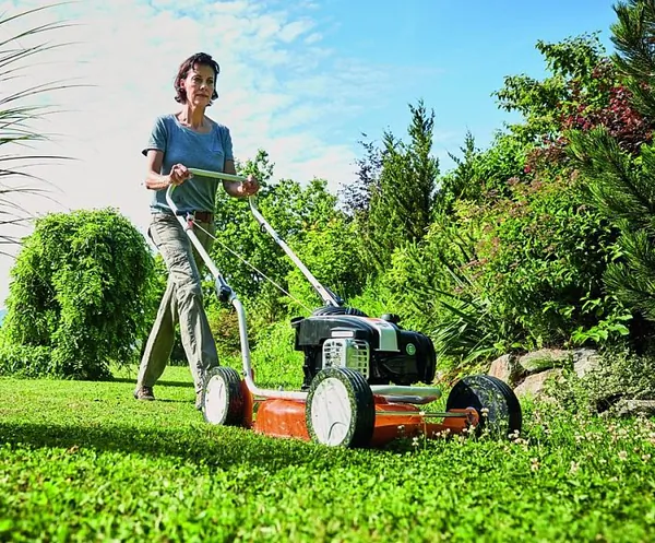 Газонокосилка бензиновая Stihl RM 2.0 R 6357-011-3405