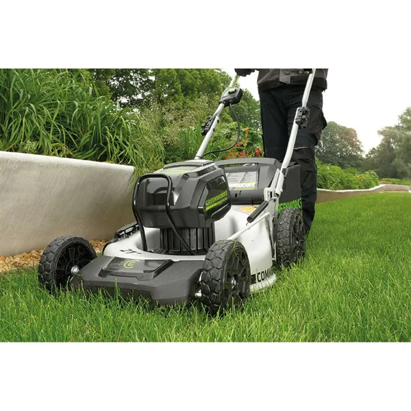 Аккумуляторная газонокосилка GreenWorks GD82LM51 2502007