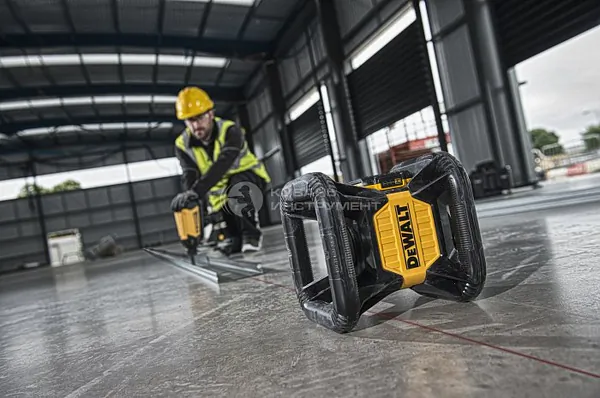 Нивелир лазерный ротационный DeWalt DCE 079 D1R