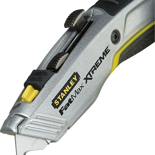 Нож Stanley FatMax Xtreme 2 лезвия 0-10-789