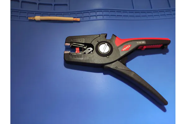 Стриппер Knipex автоматический 195мм KN-1252195