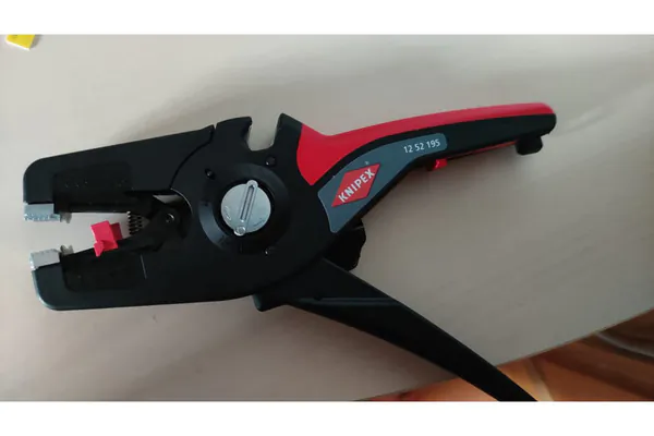 Стриппер Knipex автоматический 195мм KN-1252195