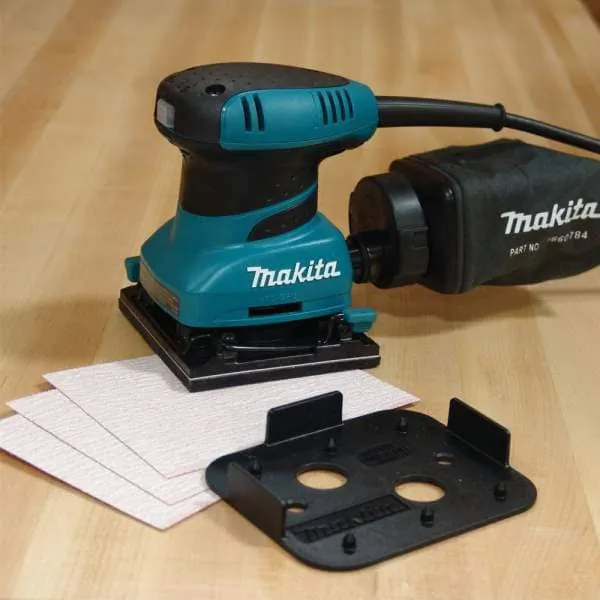 Вибрационная шлифовальная машина Makita BO 4557