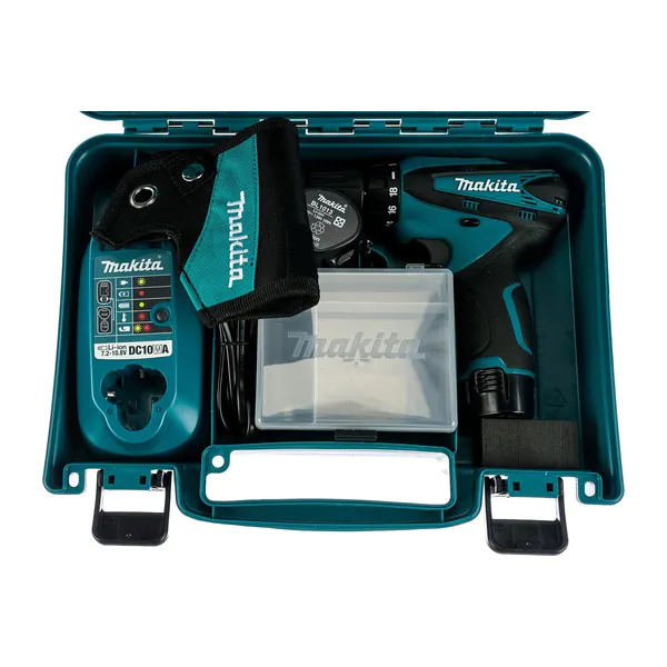 Аккумуляторная дрель-шуруповерт Makita DF330DWE