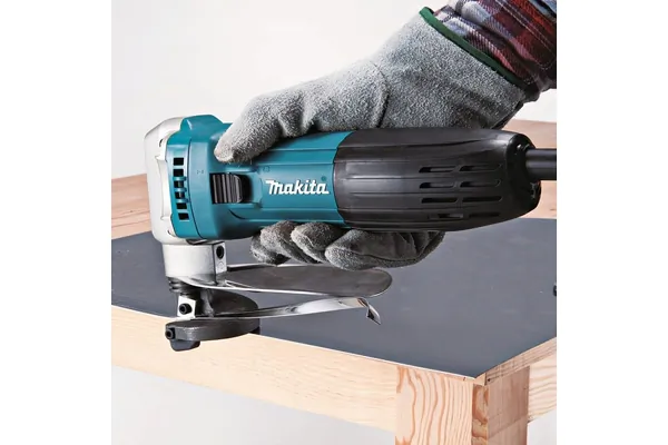 Ножницы по металлу Makita JS1602