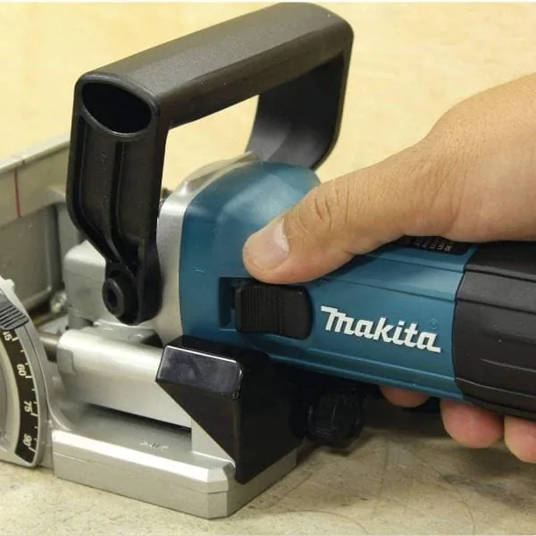 Фрезер Makita PJ7000