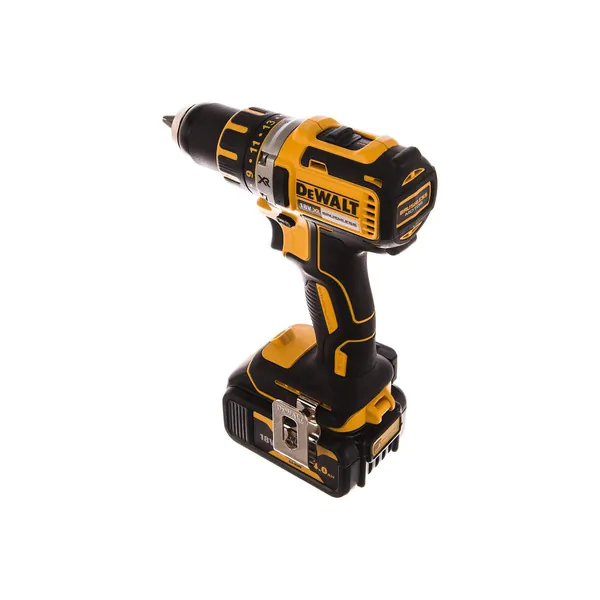 Аккумуляторная дрель-шуруповерт DeWalt DCD790M2