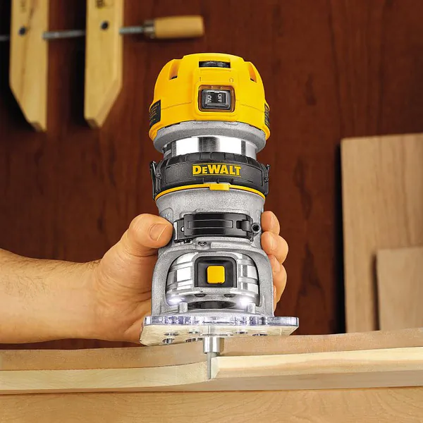 Фрезер DeWalt DWE6005-QS