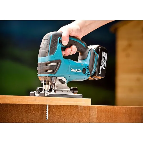 Аккумуляторный лобзик Makita DJV 180 Z