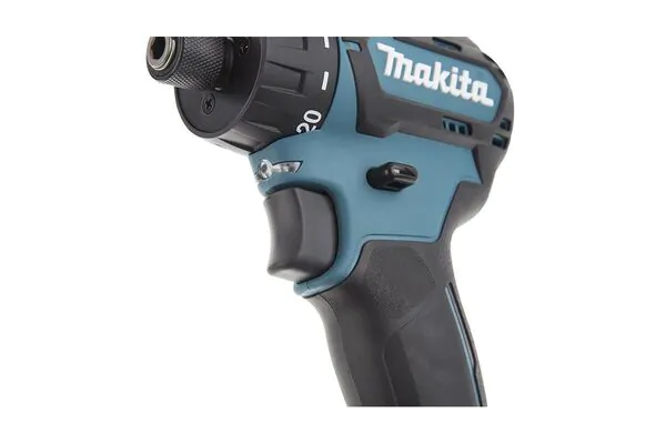 Аккумуляторная дрель-шуруповерт Makita DF032DWMX1