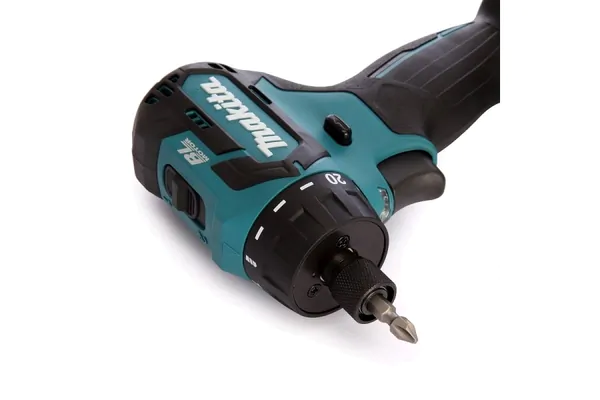 Аккумуляторная дрель-шуруповерт Makita DF032DWMX1