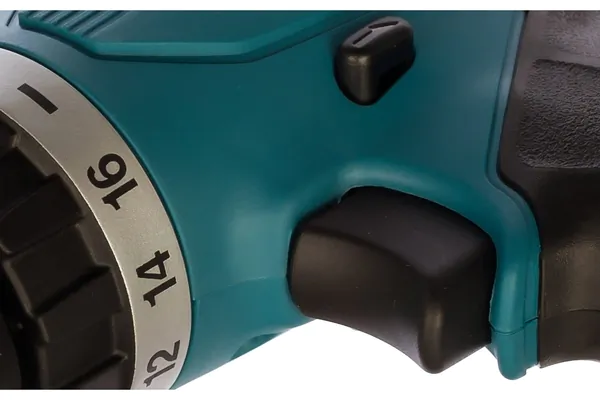 Аккумуляторная дрель-шуруповерт Makita DF457DWE