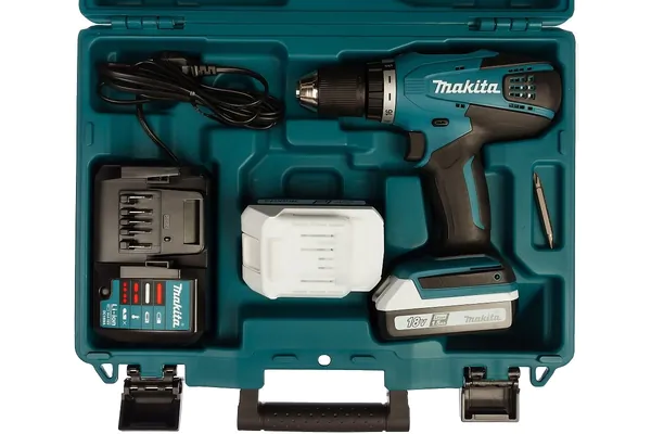 Аккумуляторная дрель-шуруповерт Makita DF457DWE