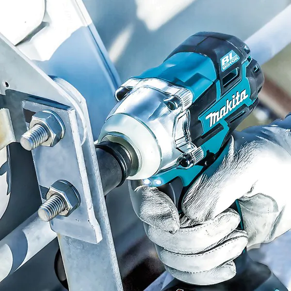 Аккумуляторный гайковерт Makita DTW 285 RME