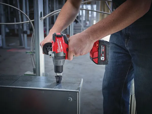 Аккумуляторная дрель-шуруповерт Milwaukee M18 FDD-502X Fuel II 4933451064