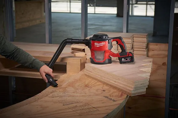 Аккумуляторный пылесос Milwaukee M18 CV-0 4933459204