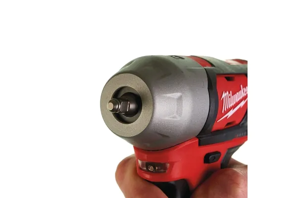 Аккумуляторный гайковерт Milwaukee M12 BIW14-0 4933441980