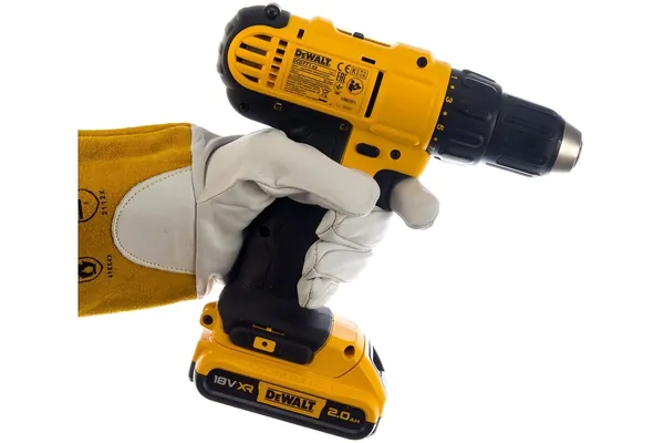 Аккумуляторная дрель-шуруповерт DeWalt DCD771D2-KS