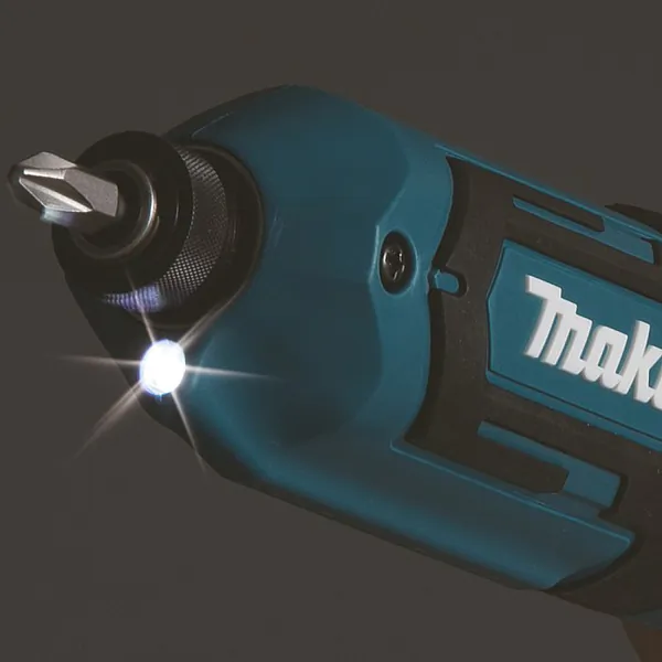 Аккумуляторная отвертка Makita TD 022 DSE