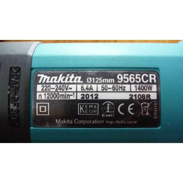 Угловая шлифовальная машина Makita 9565 CR