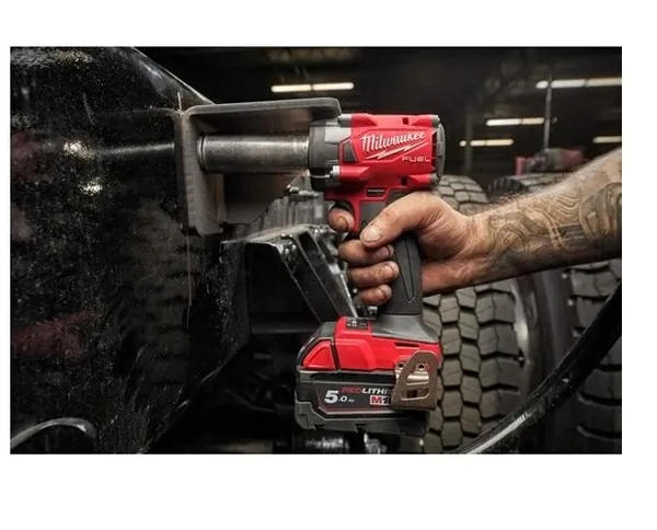 Аккумуляторный гайковерт Milwaukee M18 FIW2P12-0X FUEL 4933478446