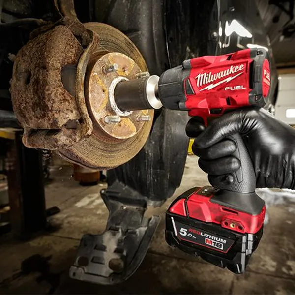 Аккумуляторный гайковерт Milwaukee M18 FMTIW2F12-502X FUEL 4933478450