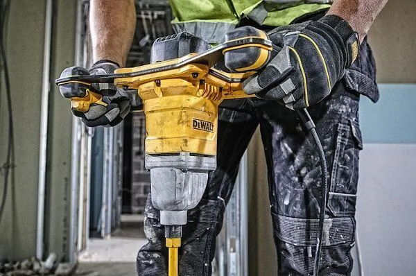 Дрель-миксер DeWalt DWD241-QS