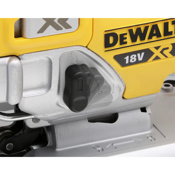 Аккумуляторный лобзик DeWalt DCS334N-XJ