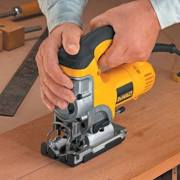 Лобзик DeWalt DW331KT-QS