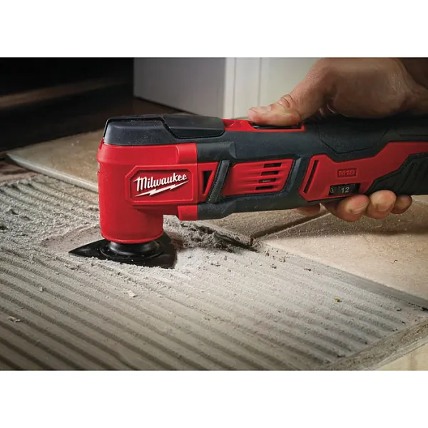 Аккумуляторный мультитул Milwaukee M18 BMT-0 4933446203