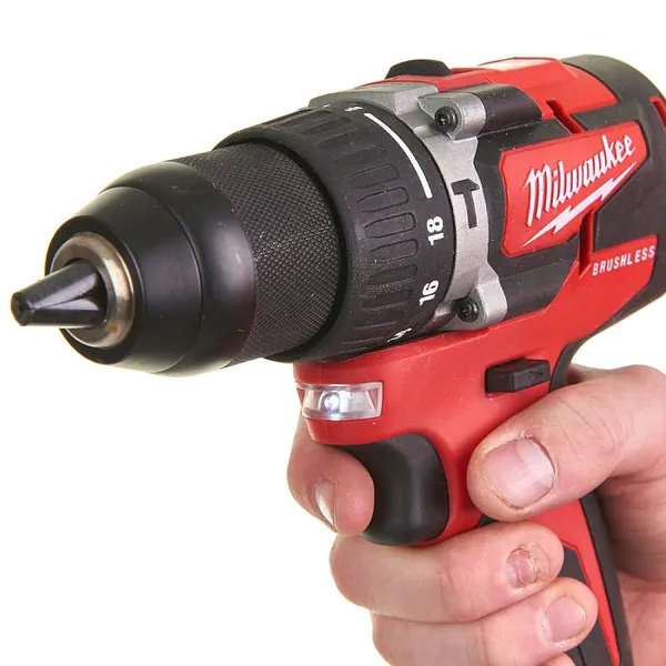 Аккумуляторный набор Milwaukee M18CBLPD-422C 4933472116