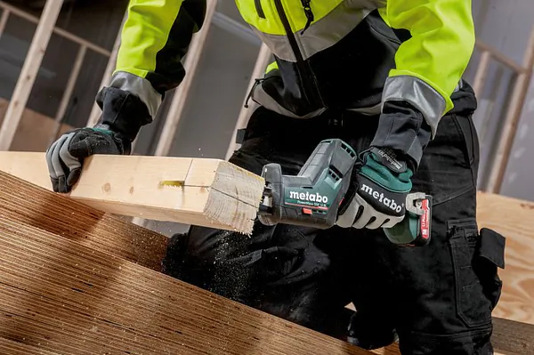 Аккумуляторная сабельная пила Metabo PowerMaxx SSE 12 BL 602322500