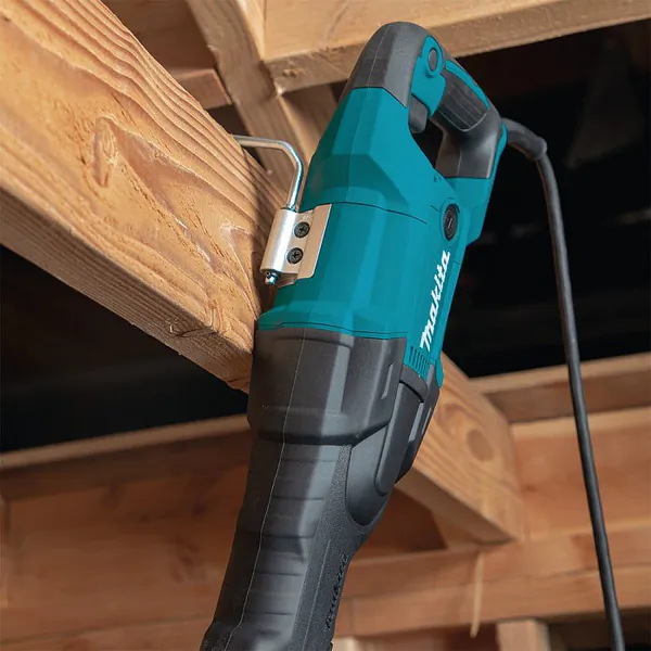 Пила сабельная Makita JR 3061 T