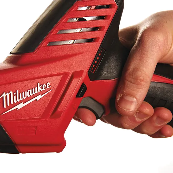 Аккумуляторная сабельная пила Milwaukee M12 C12HZ-0 4933411925