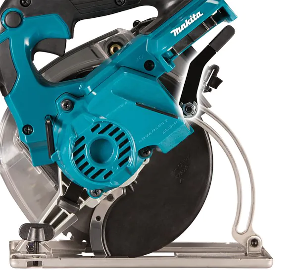 Аккумуляторная дисковая пила Makita DCS553Z