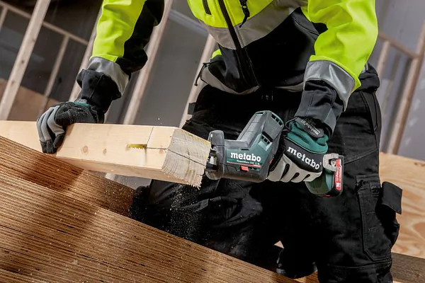 Аккумуляторная сабельная пила Metabo PowerMaxx SSE 12 BL  без АКБ и ЗУ  602322890