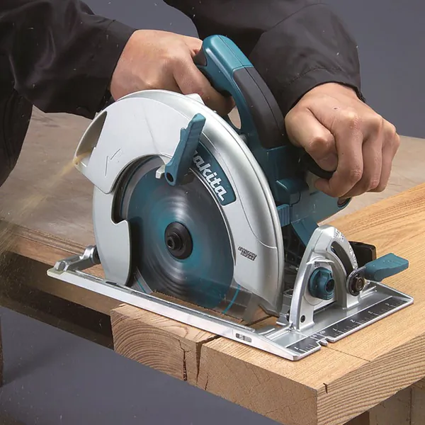 Пила дисковая Makita 5008 MGX2 кейс+диск