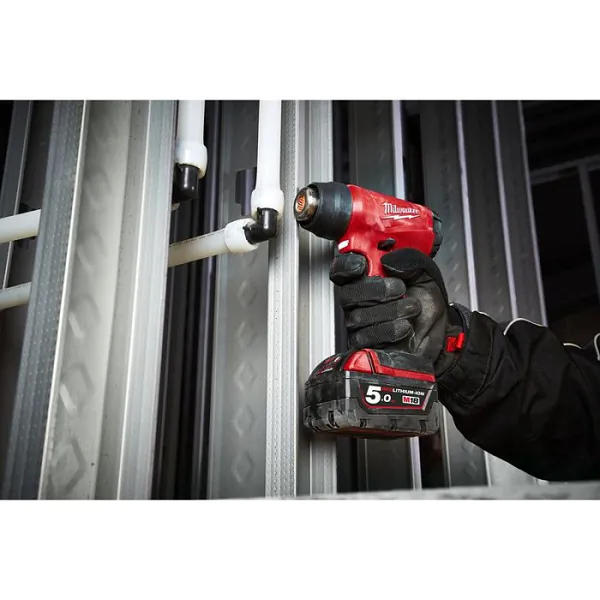 Аккумуляторный фен Milwaukee M18 BHG-502C 4933459772