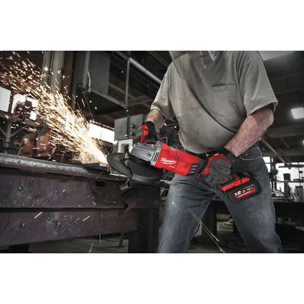 Аккумуляторная угловая шлифовальная машина Milwaukee M18 FLAG230XPDB-121C Fuel 4933464115