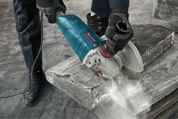 Угловая шлифовальная машина Bosch GWS 24-230 06018C3000