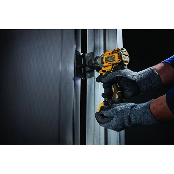 Аккумуляторная дрель-шуруповерт DeWalt DCD701D2-QW