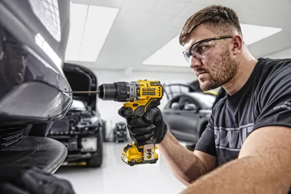 Аккумуляторная дрель-шуруповерт DeWalt DCD706D2-QW