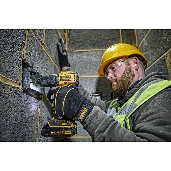 Аккумуляторная дрель-шуруповерт DeWalt DCD708N-QW